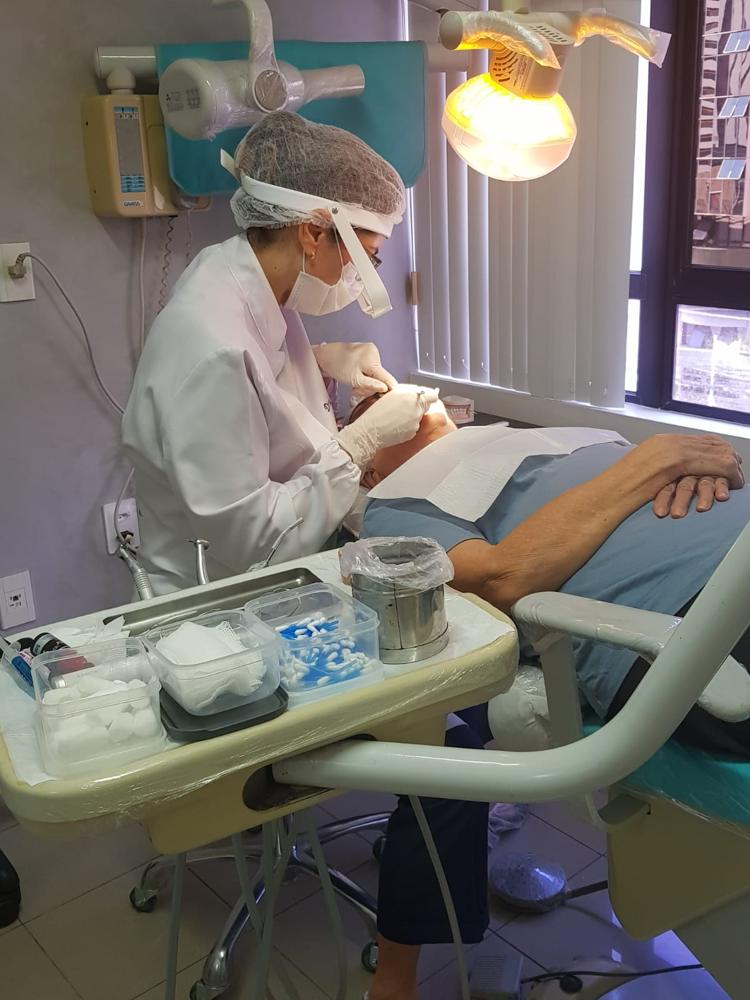 Atendimento de odontogeriatria